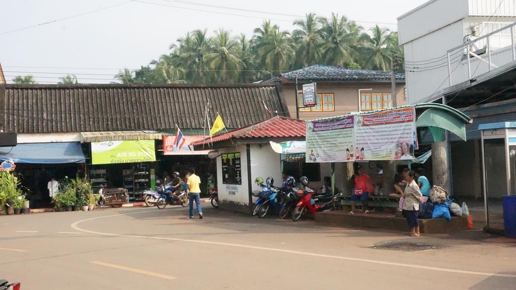 Thongphaphum Place Exterior photo