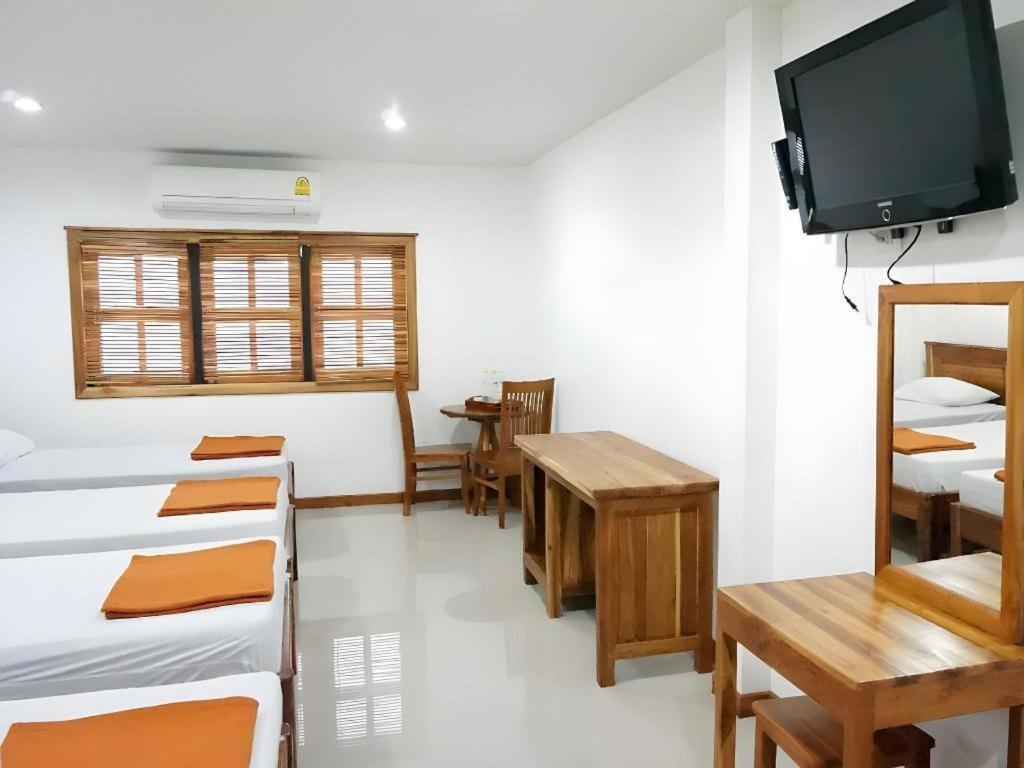 Thongphaphum Place Exterior photo