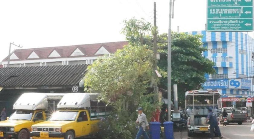 Thongphaphum Place Exterior photo