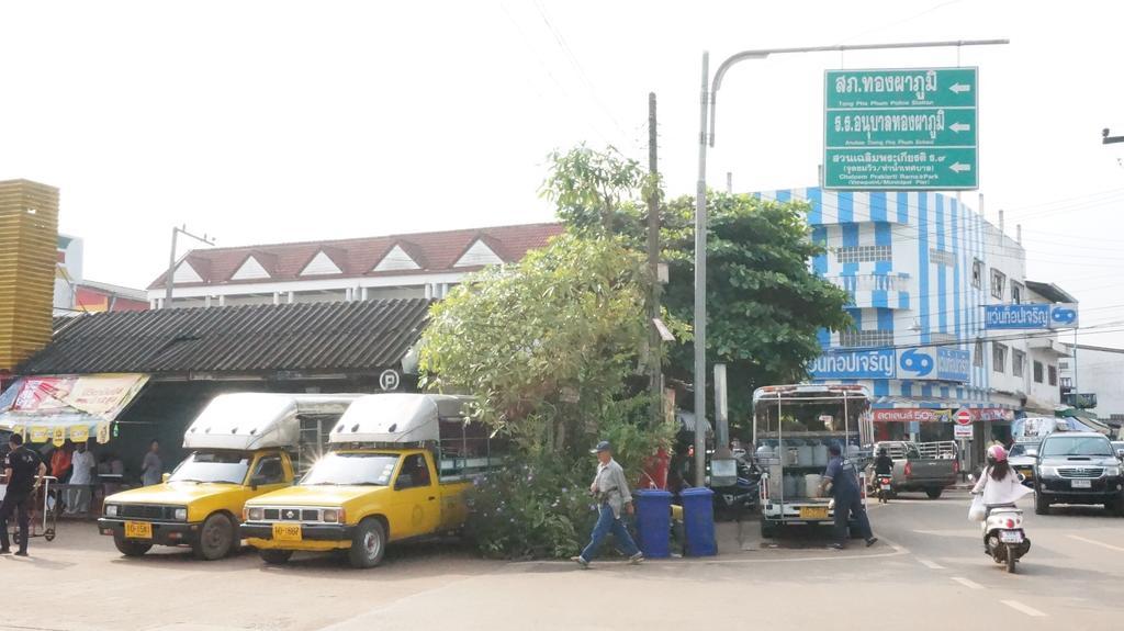 Thongphaphum Place Exterior photo